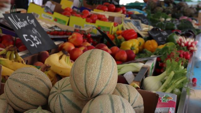 Fresnay-sur-Sarthe market