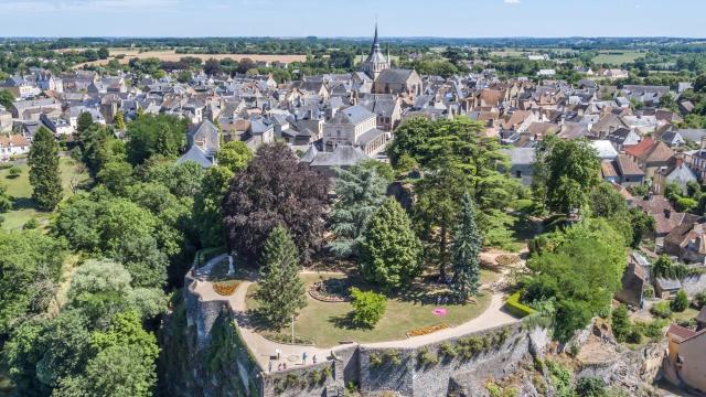 The château park at Fresnay-sur-Sarthe