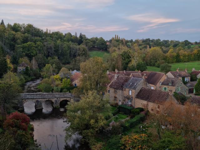 Saint-Céneri-le-Gérei in autumn